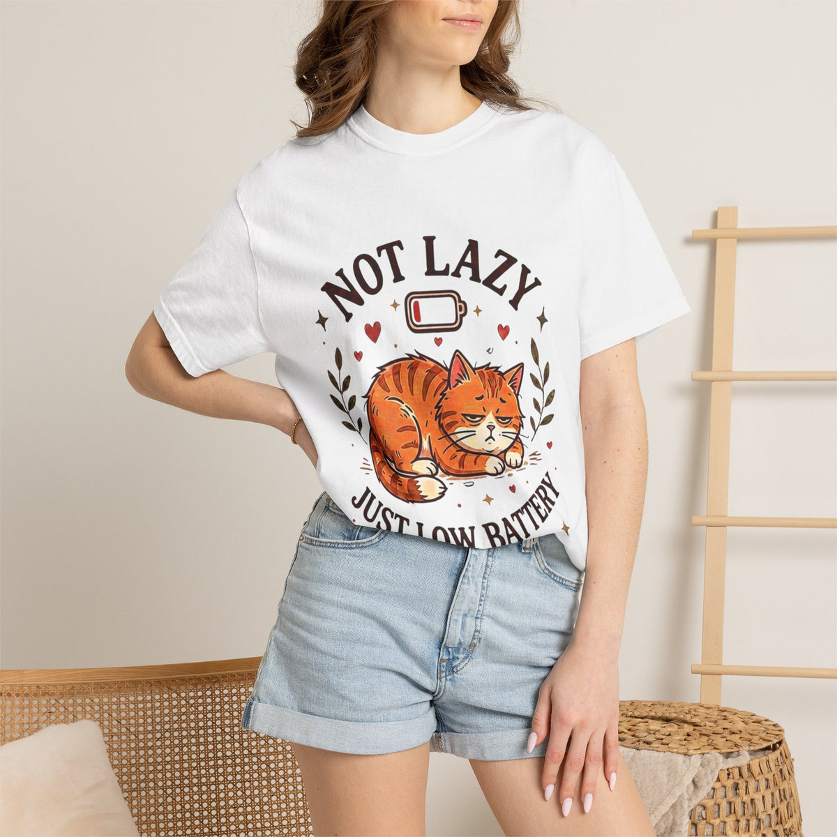 Not Lazy Just Low Battery Cat T-Shirt – Funny Tired Cat Tee